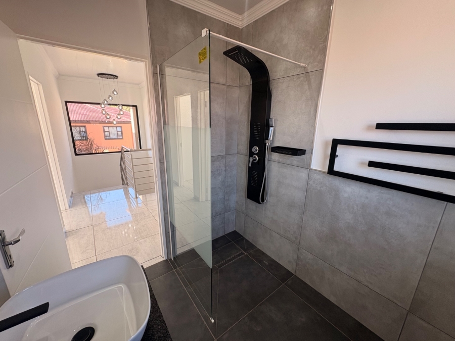 3 Bedroom Property for Sale in Wilkoppies North West